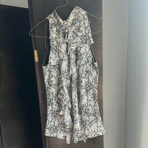 Bisou Bisou Ruffled Patterned Top